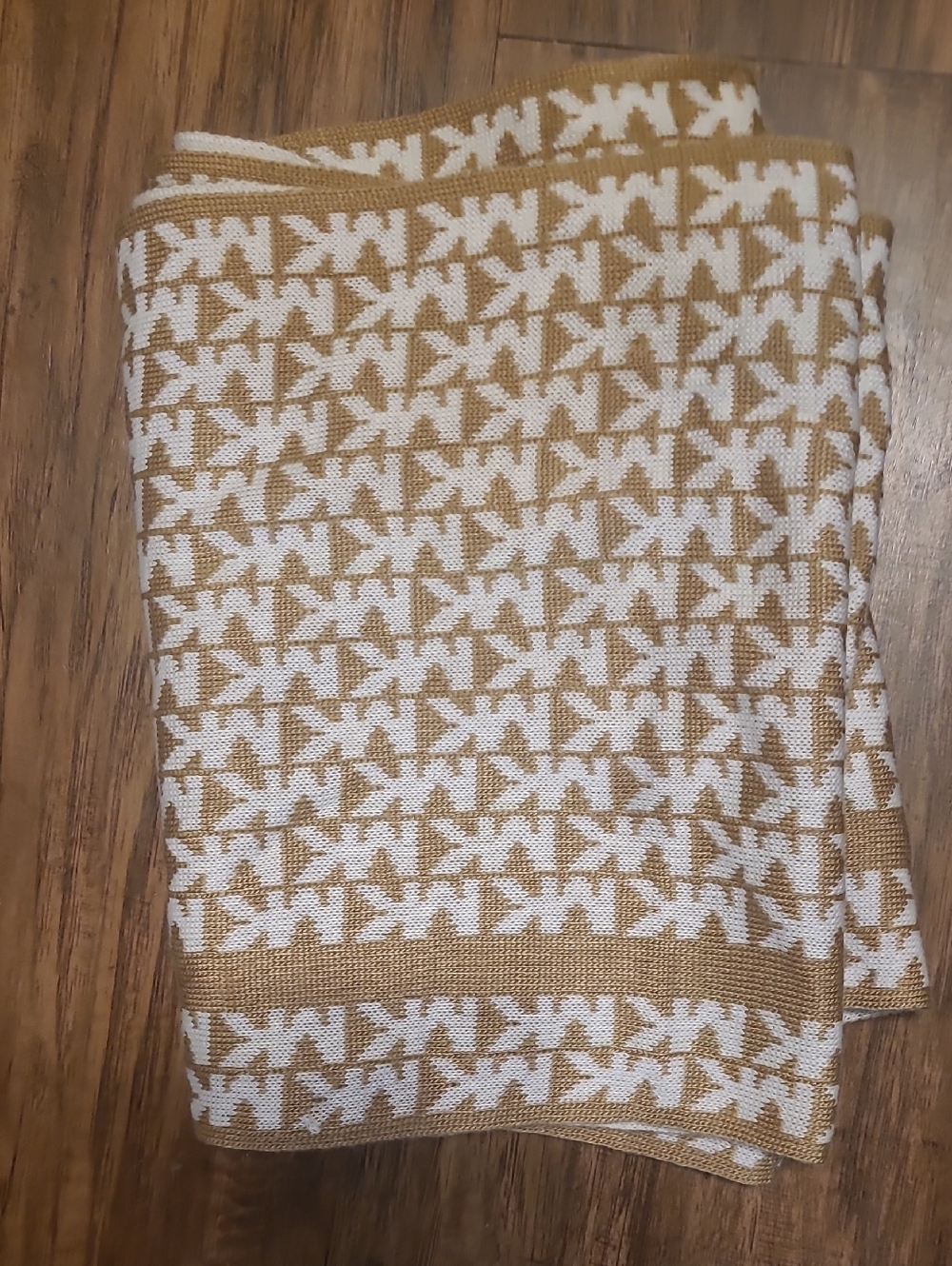 MK Infinity Scarf - Picture 4 of 4